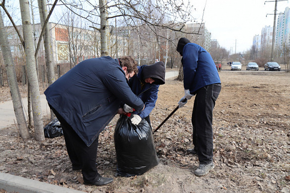 Ивановские школьники могут заработать 3 тысячи рублей на уборке города 